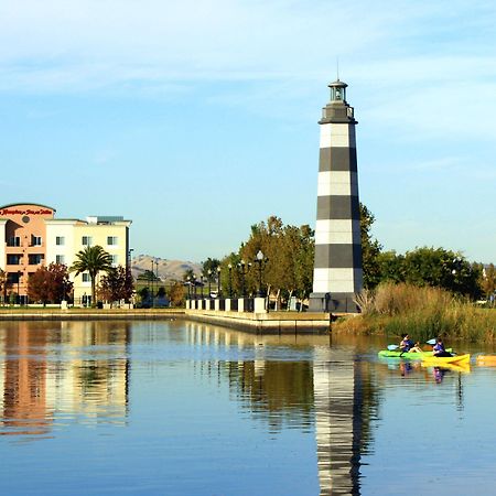 Hampton Inn & Suites Suisun City Waterfront Exteriör bild