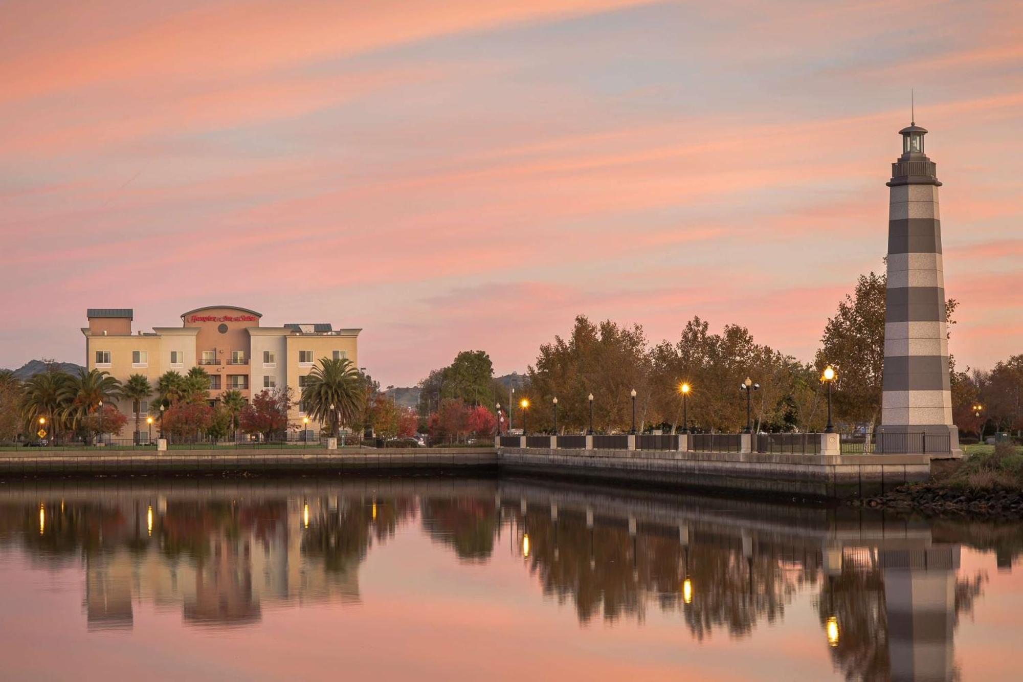 Hampton Inn & Suites Suisun City Waterfront Exteriör bild