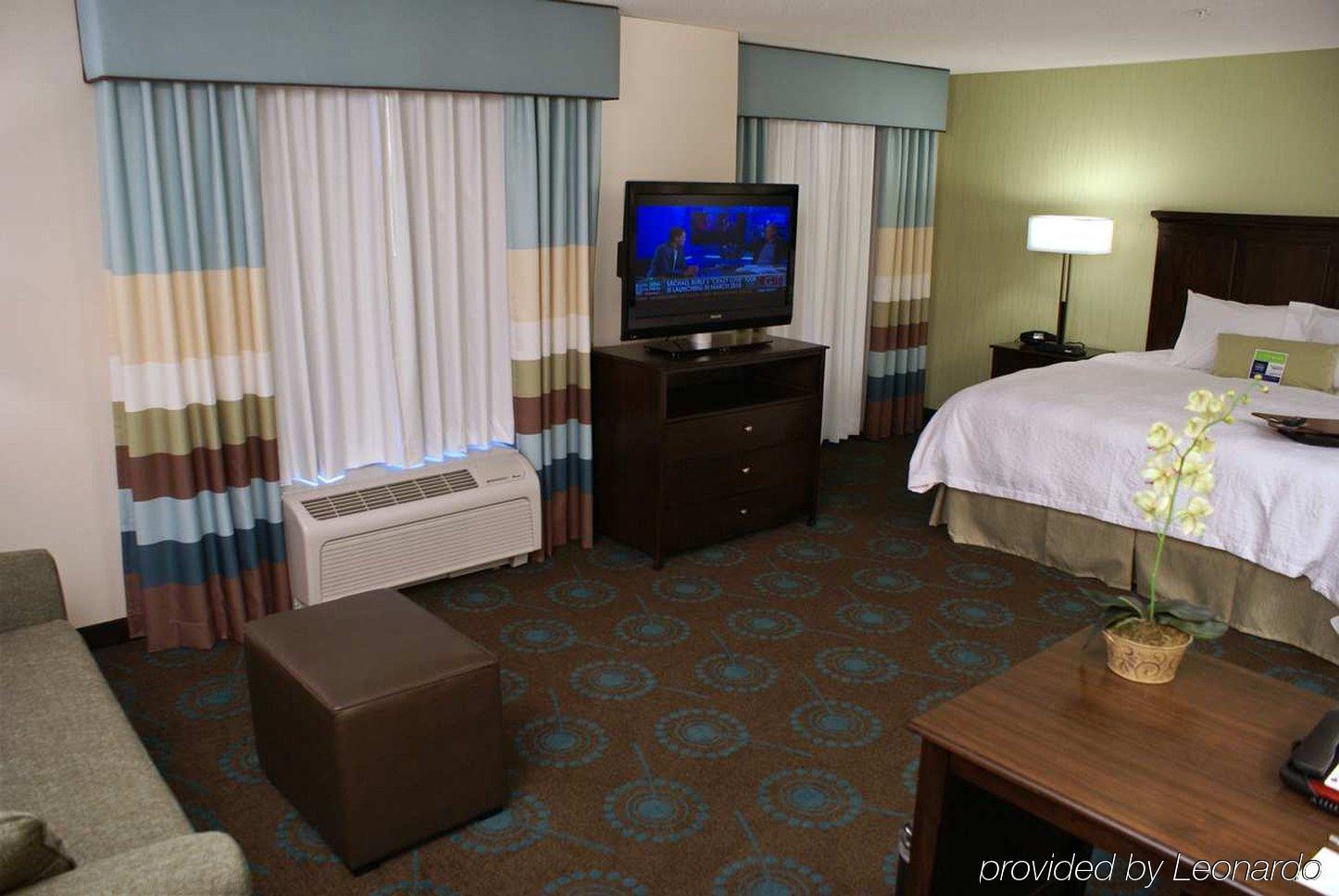 Hampton Inn & Suites Suisun City Waterfront Rum bild
