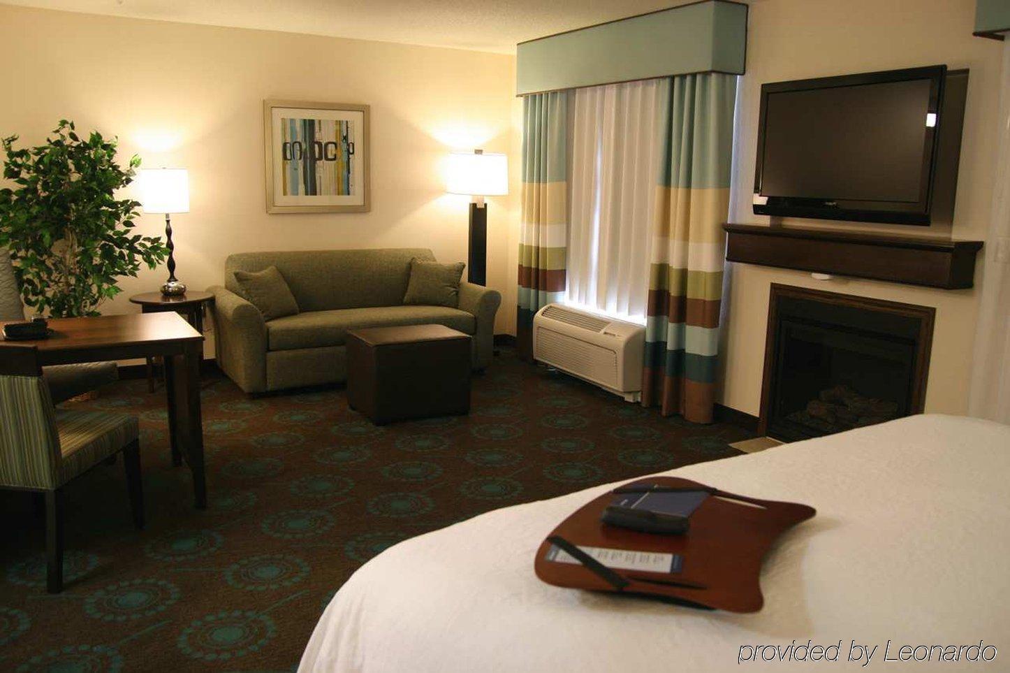 Hampton Inn & Suites Suisun City Waterfront Rum bild