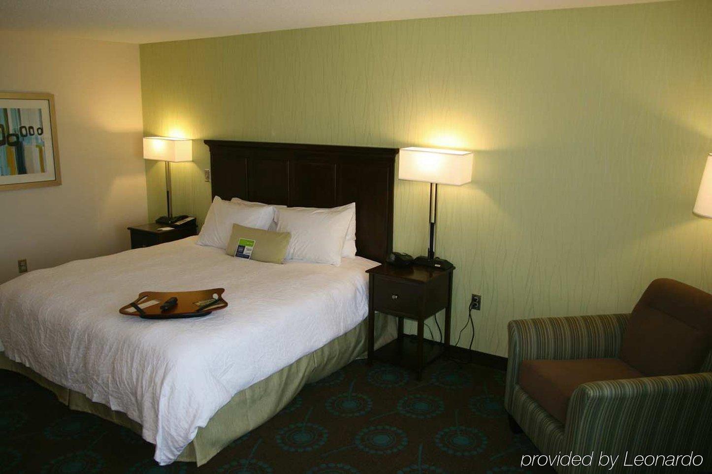 Hampton Inn & Suites Suisun City Waterfront Rum bild