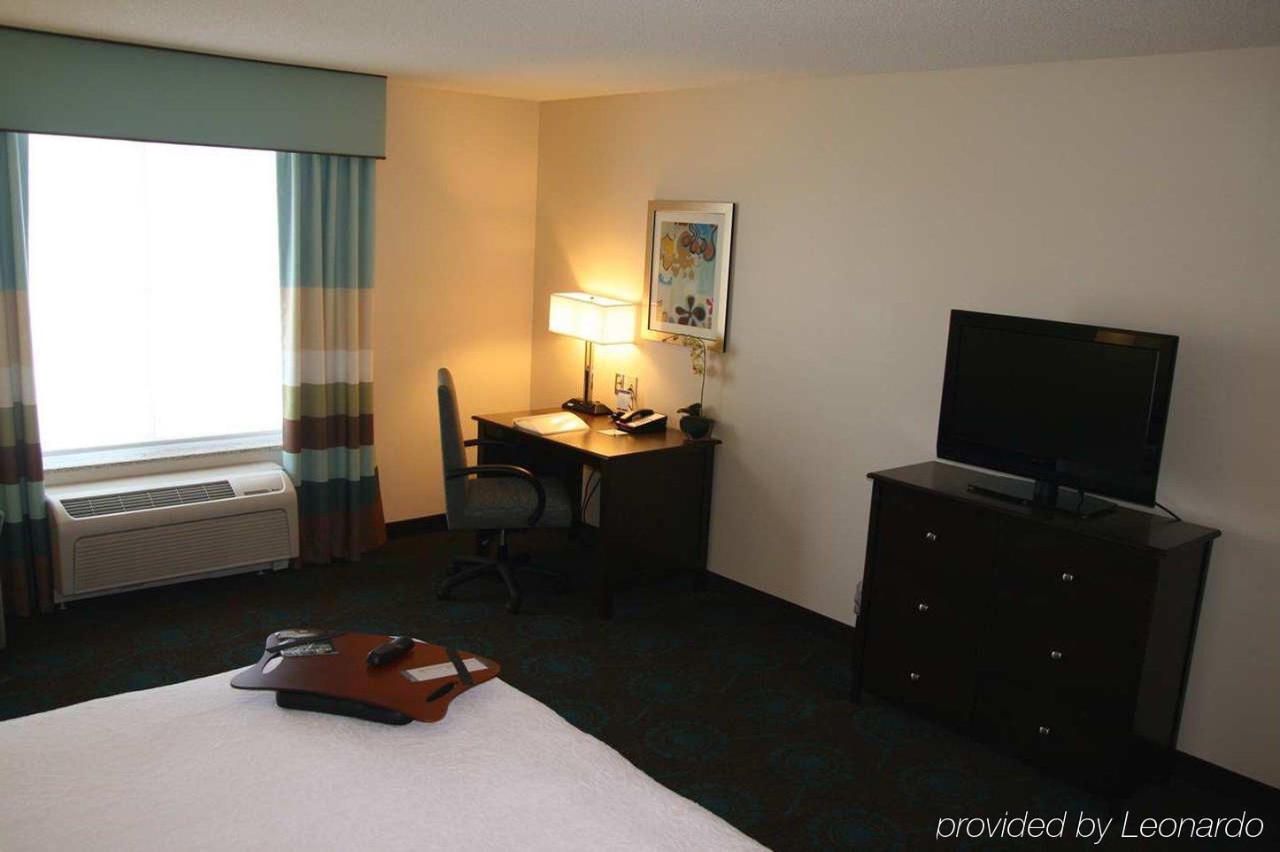 Hampton Inn & Suites Suisun City Waterfront Rum bild