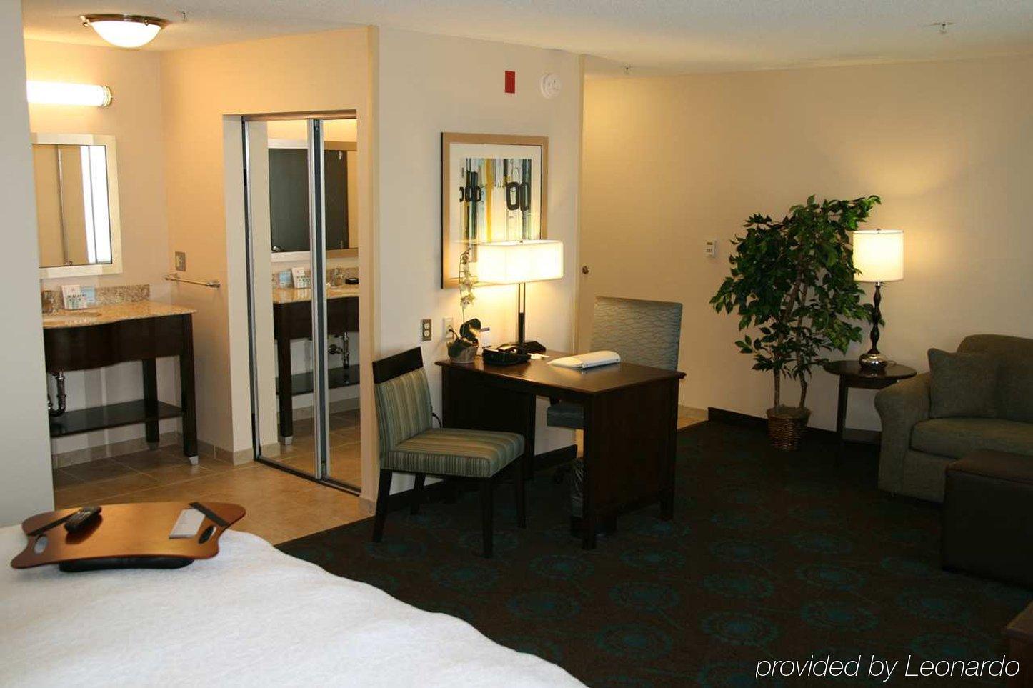 Hampton Inn & Suites Suisun City Waterfront Rum bild